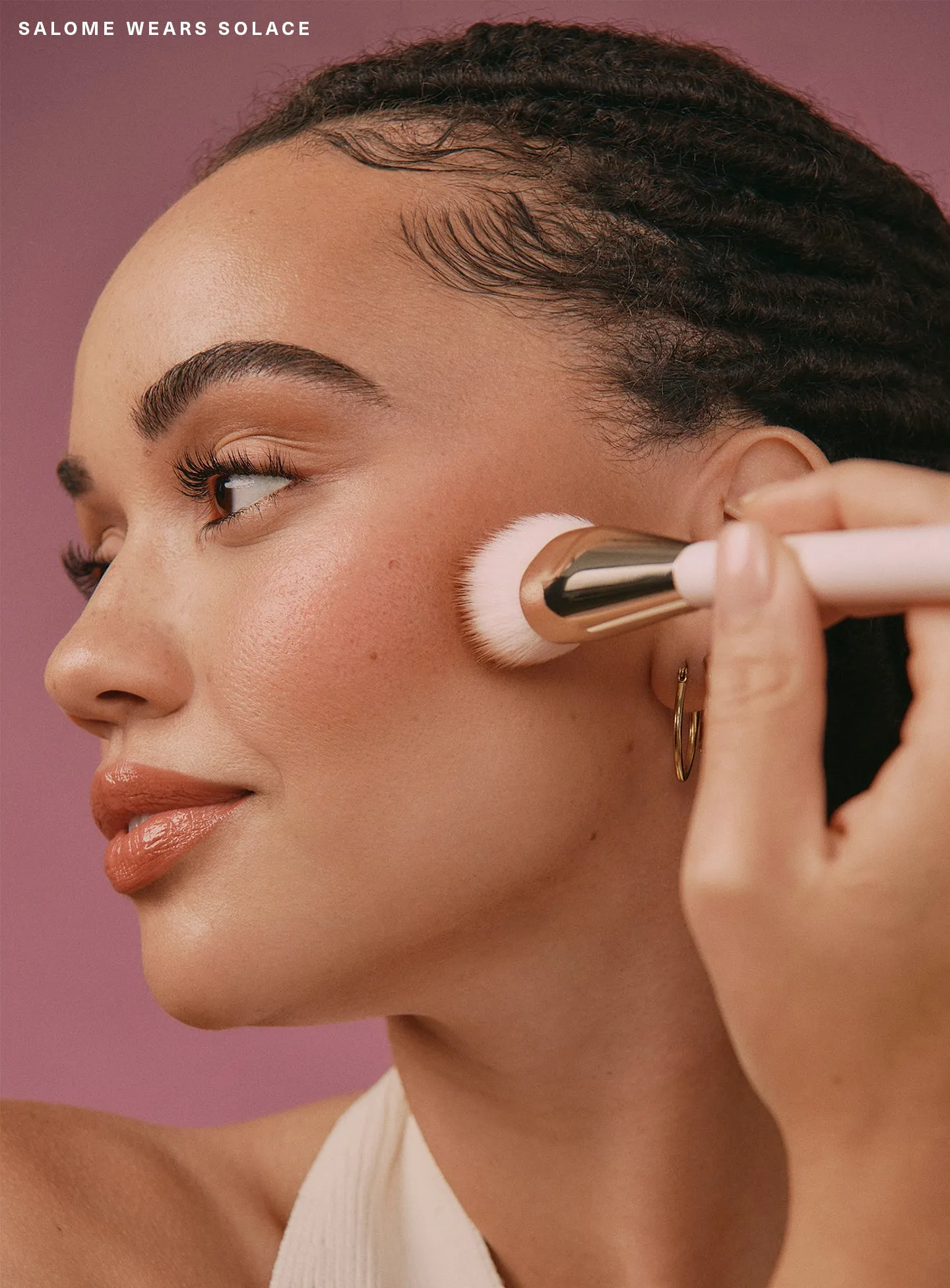 APPLICATION-SOFT-PINCH-LIQUID-CONTOUR-SOLACE-1.webp