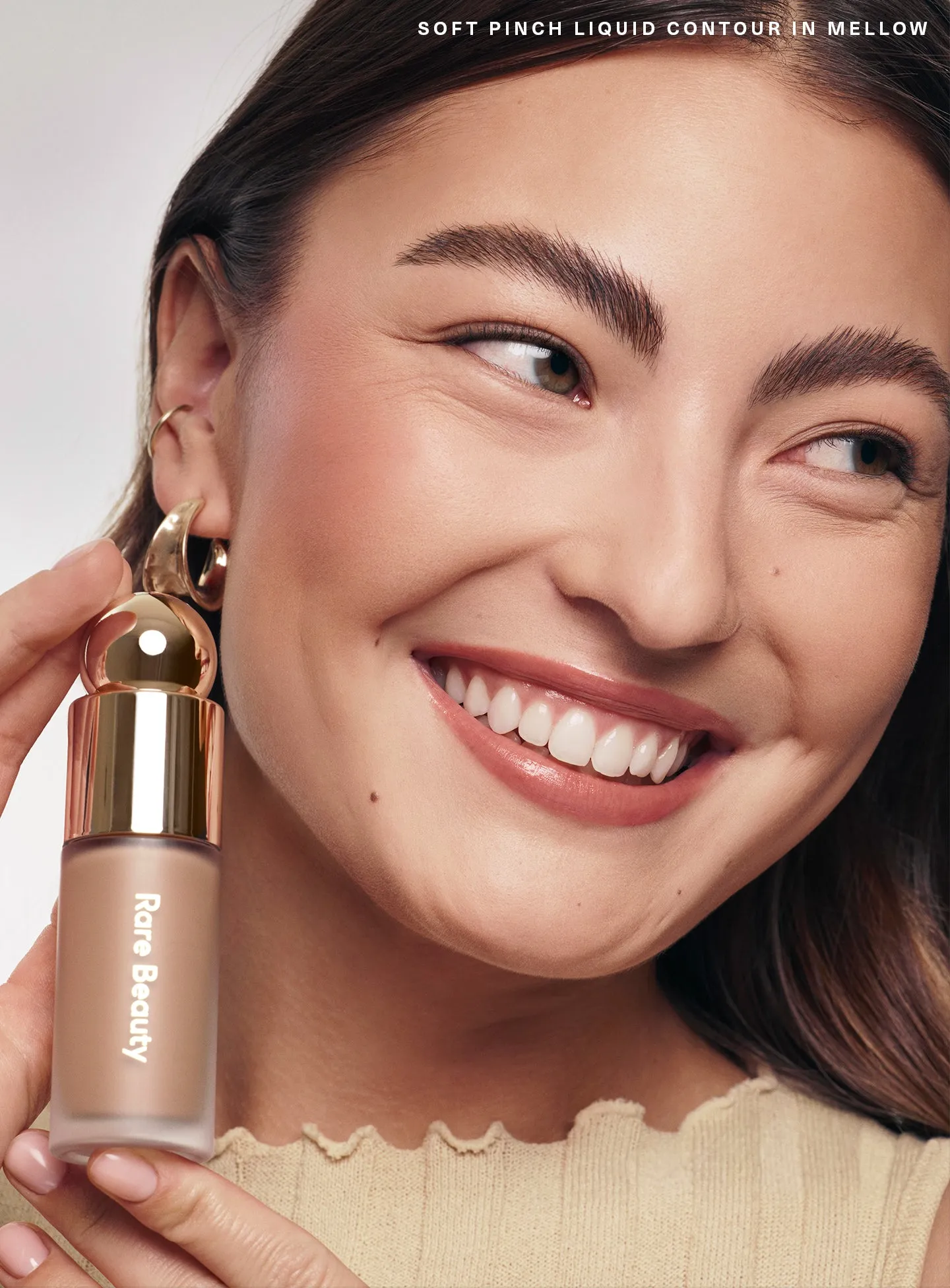 CAMPAIGN-CANDIDS-SOFT-PINCH-LIQUID-CONTOUR-MELLOW-1.webp