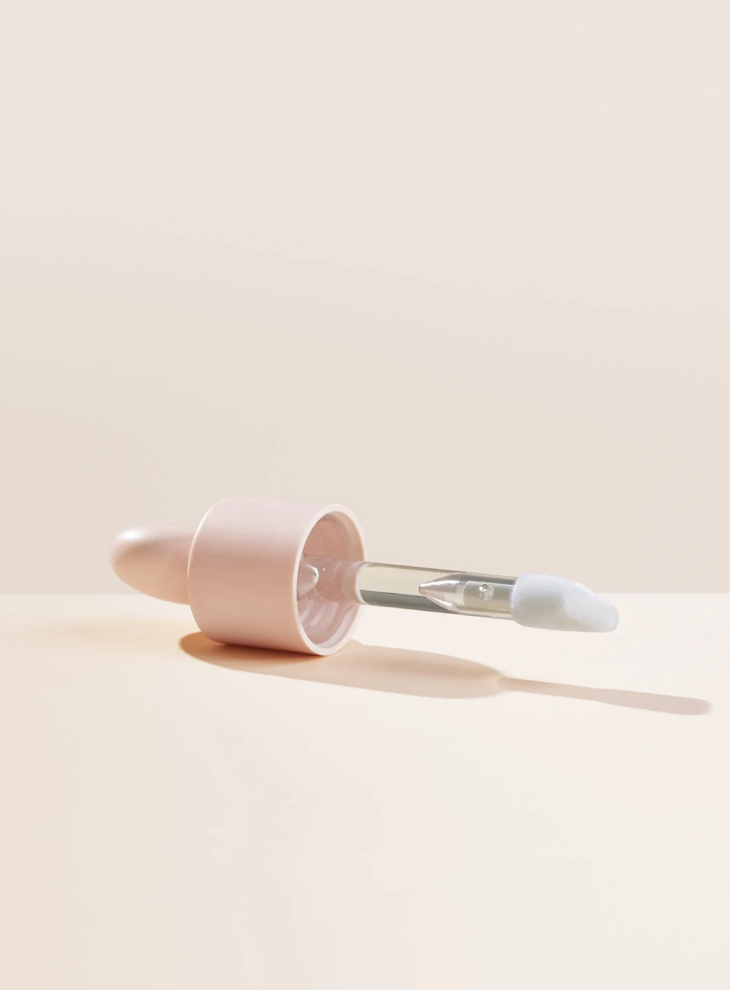 CONCEALER_DOE_FOOT_SKU_e5ab915a-32ca-46d8-9380-e11c94b9cdab.webp