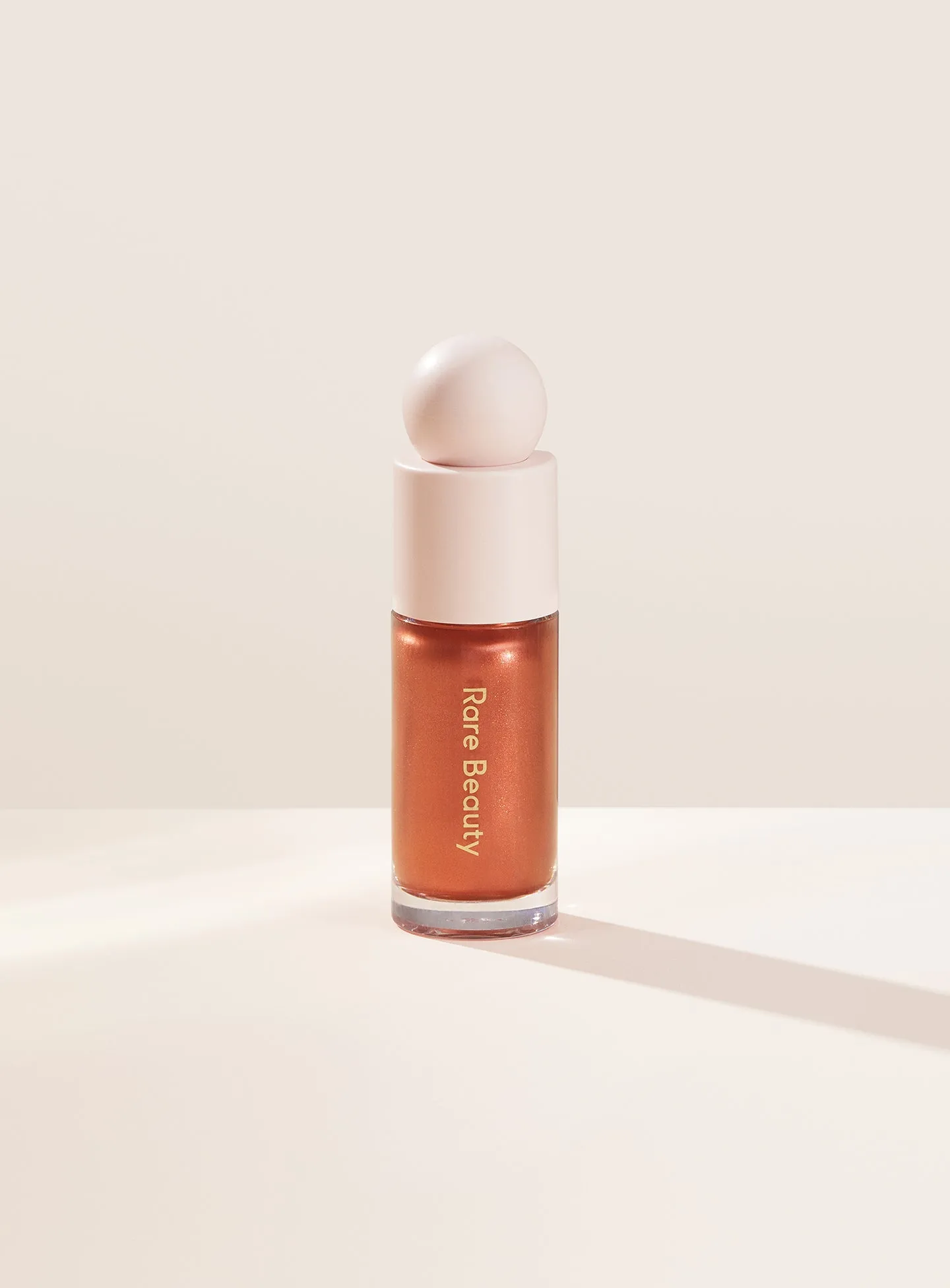 ECOMM-PL-LIQUID-LUMINIZER-CAPTIVATE-1440x1952-2.webp