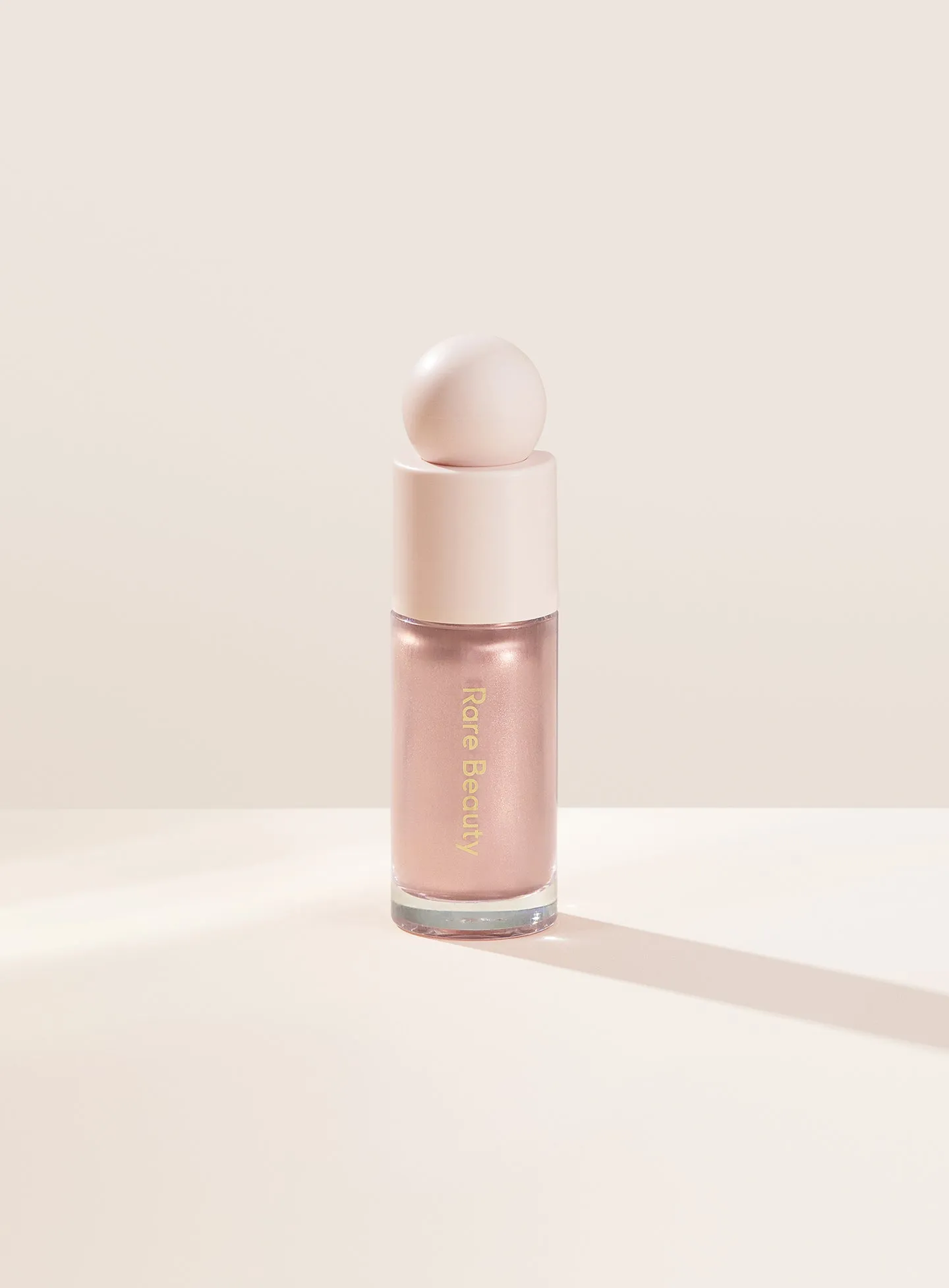 ECOMM-PL-LIQUID-LUMINIZER-ENCHANT-1440x1952-3.webp