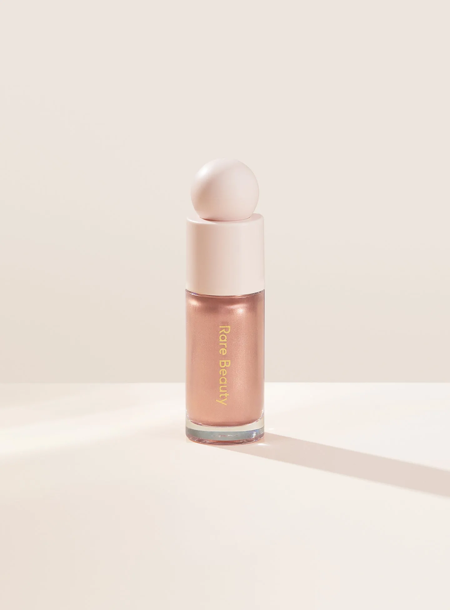 ECOMM-PL-LIQUID-LUMINIZER-MESMERIZE-1440x1952-3.webp