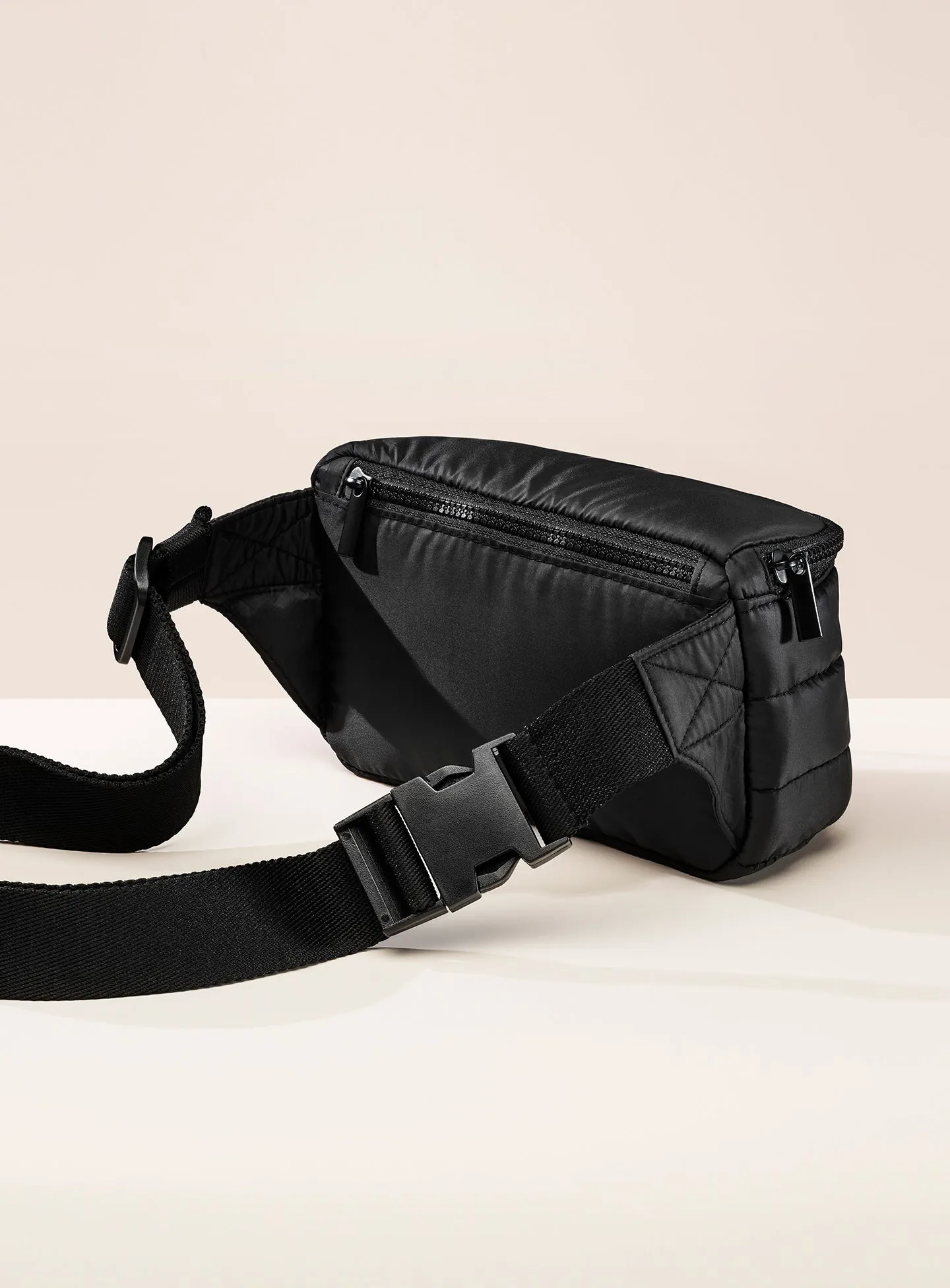 ECOMM-PUFFY-BELT-BAG-BACK.webp