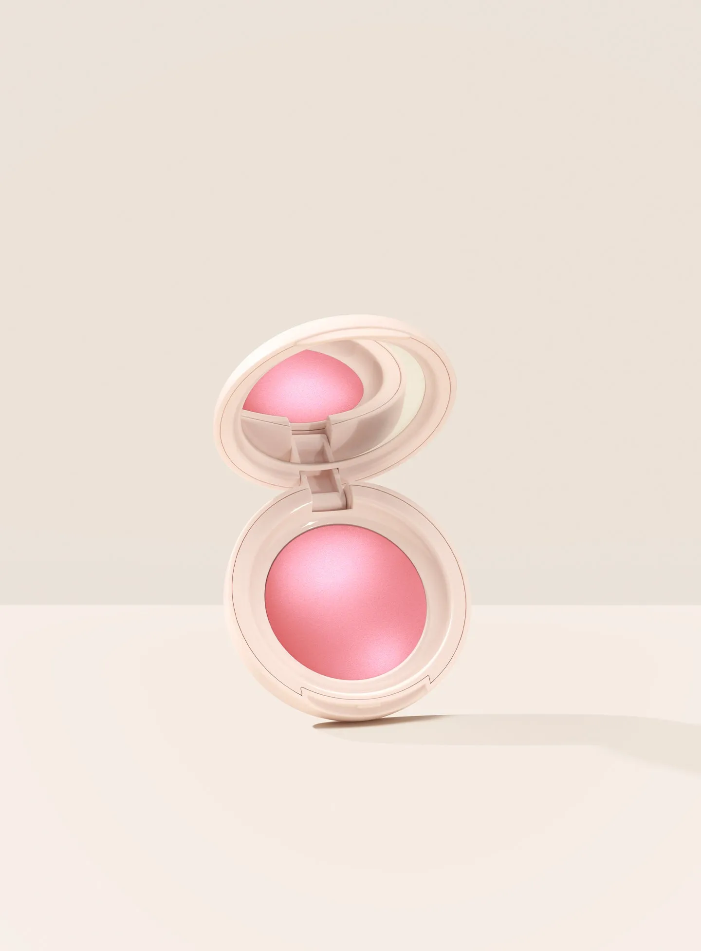ECOMM-SOFT-PINCH-LUMINOUS-POWDER-BLUSH-HAPPY.webp