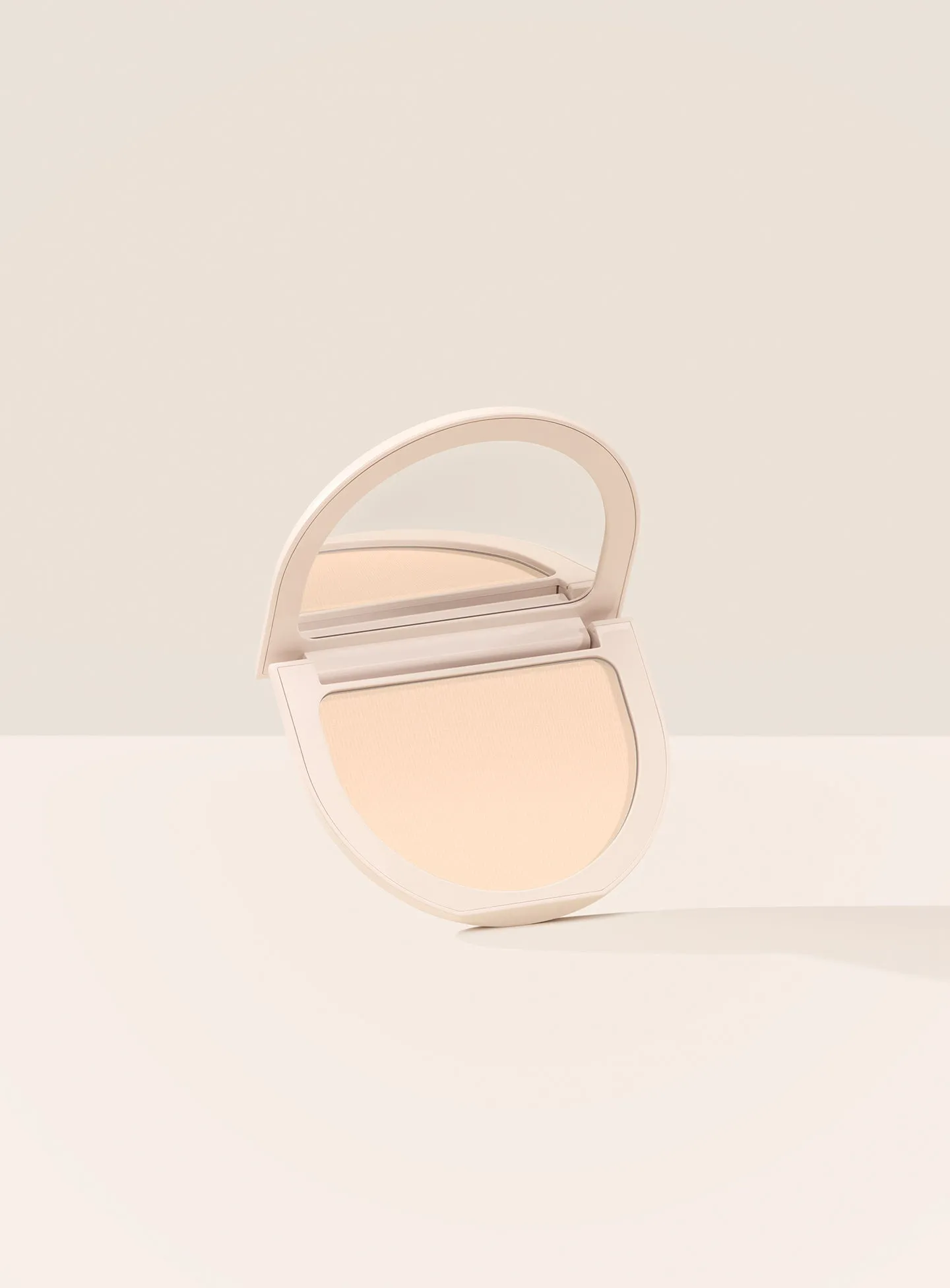 ECOMM-TRUE-TO-MYSELF-TINTED-PRESSED-FINISHING-POWDER-PORCELAIN.webp