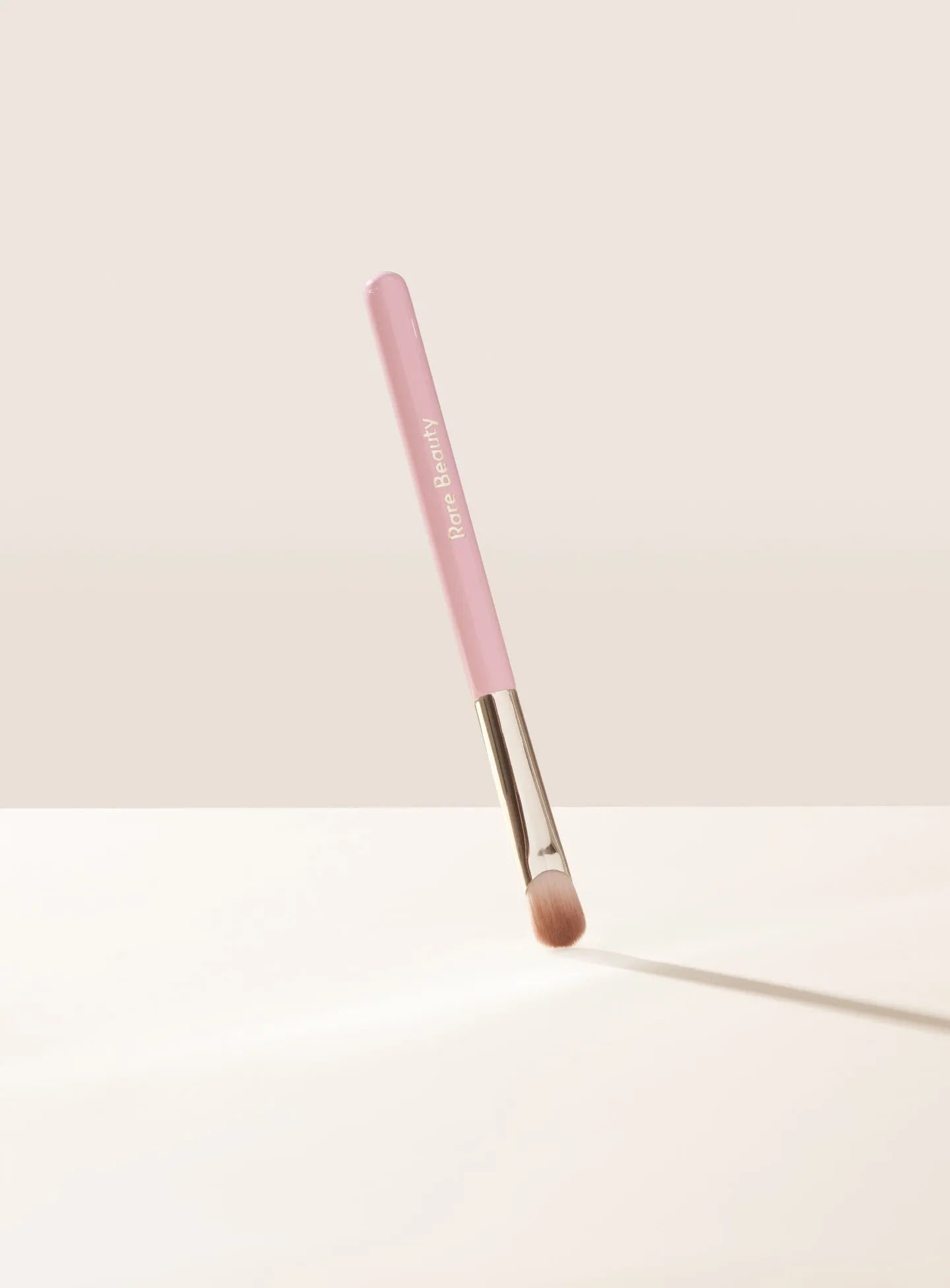 Liquid-Eyeshadow-Brush-SKU.webp
