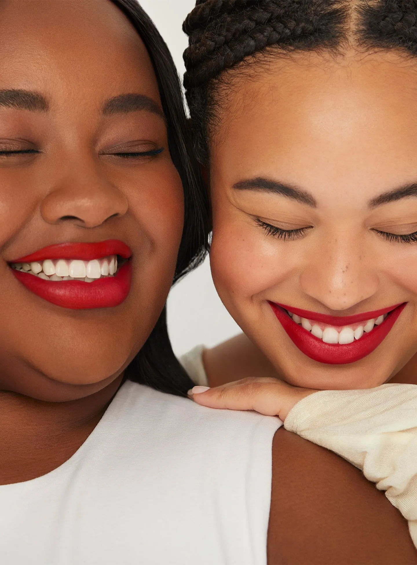 ON-FIGURE-KW-MATTE-LIP-LINER-LIPSTICK-DEVOTED-05.webp