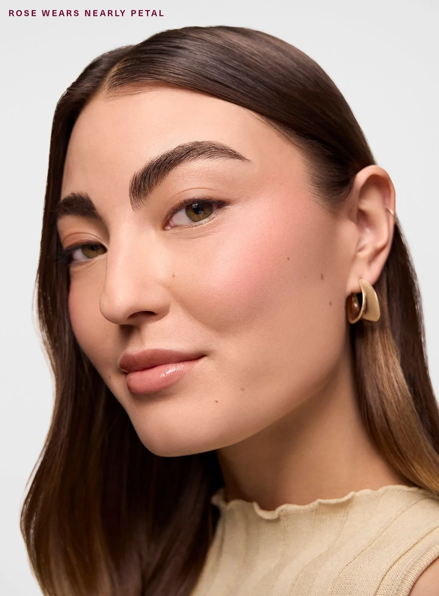 ON-FIGURE-RI-LIP-DUO-NEARLY-PETAL-01.webp