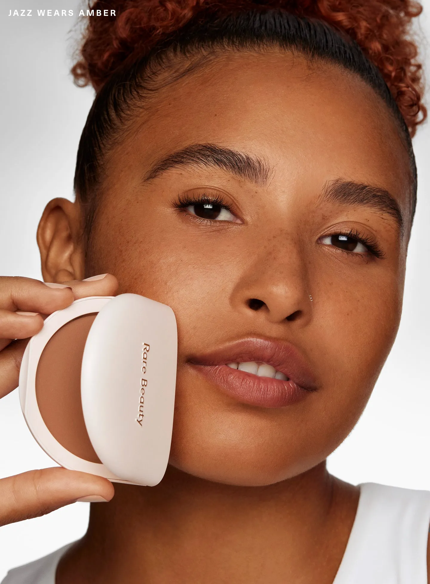 ON-FIGURE-TRUE-TO-MYSELF-TINTED-PRESSED-FINISHING-POWDER-AMBER-01.webp
