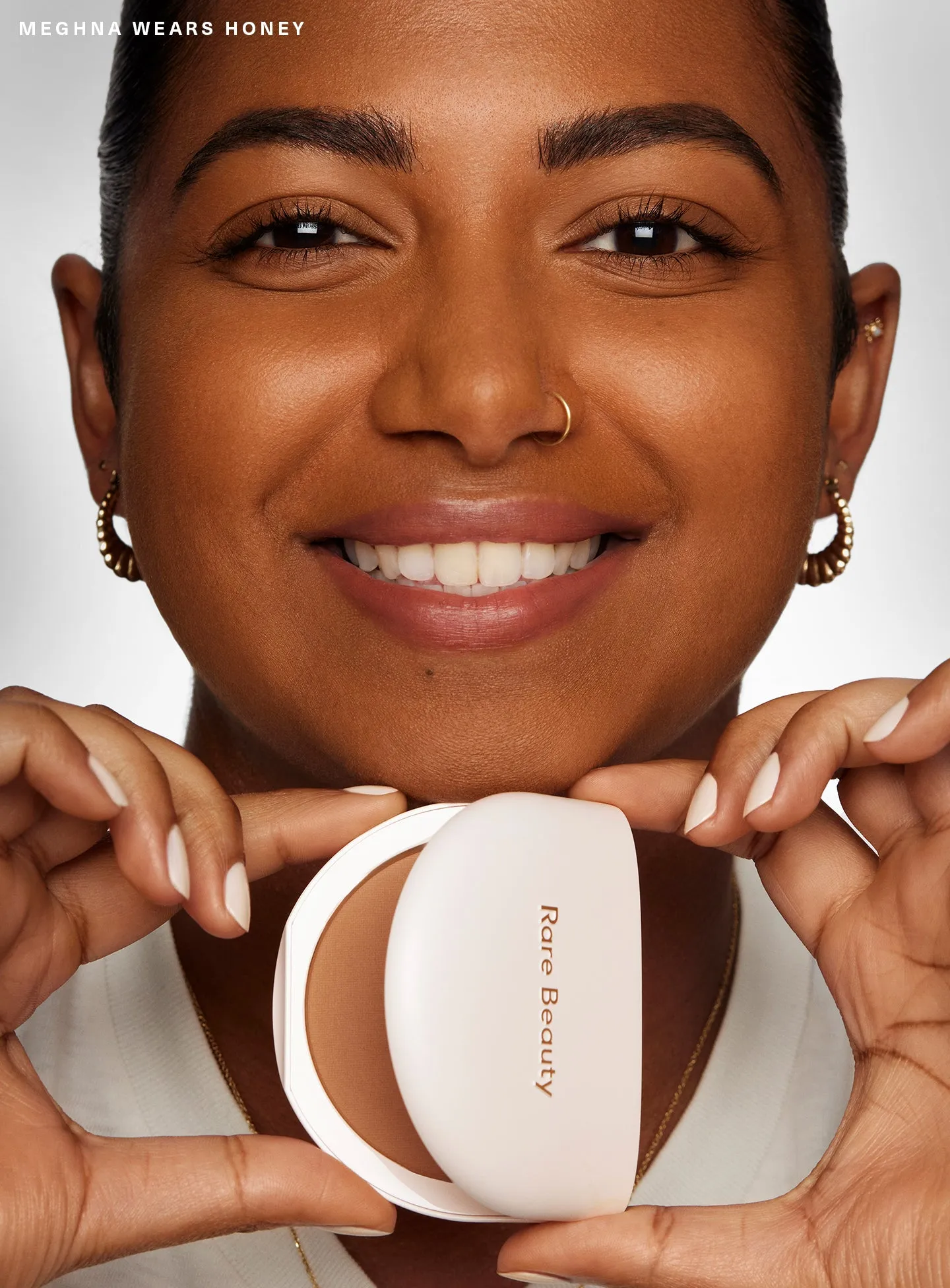 ON-FIGURE-TRUE-TO-MYSELF-TINTED-PRESSED-FINISHING-POWDER-HONEY-01.webp