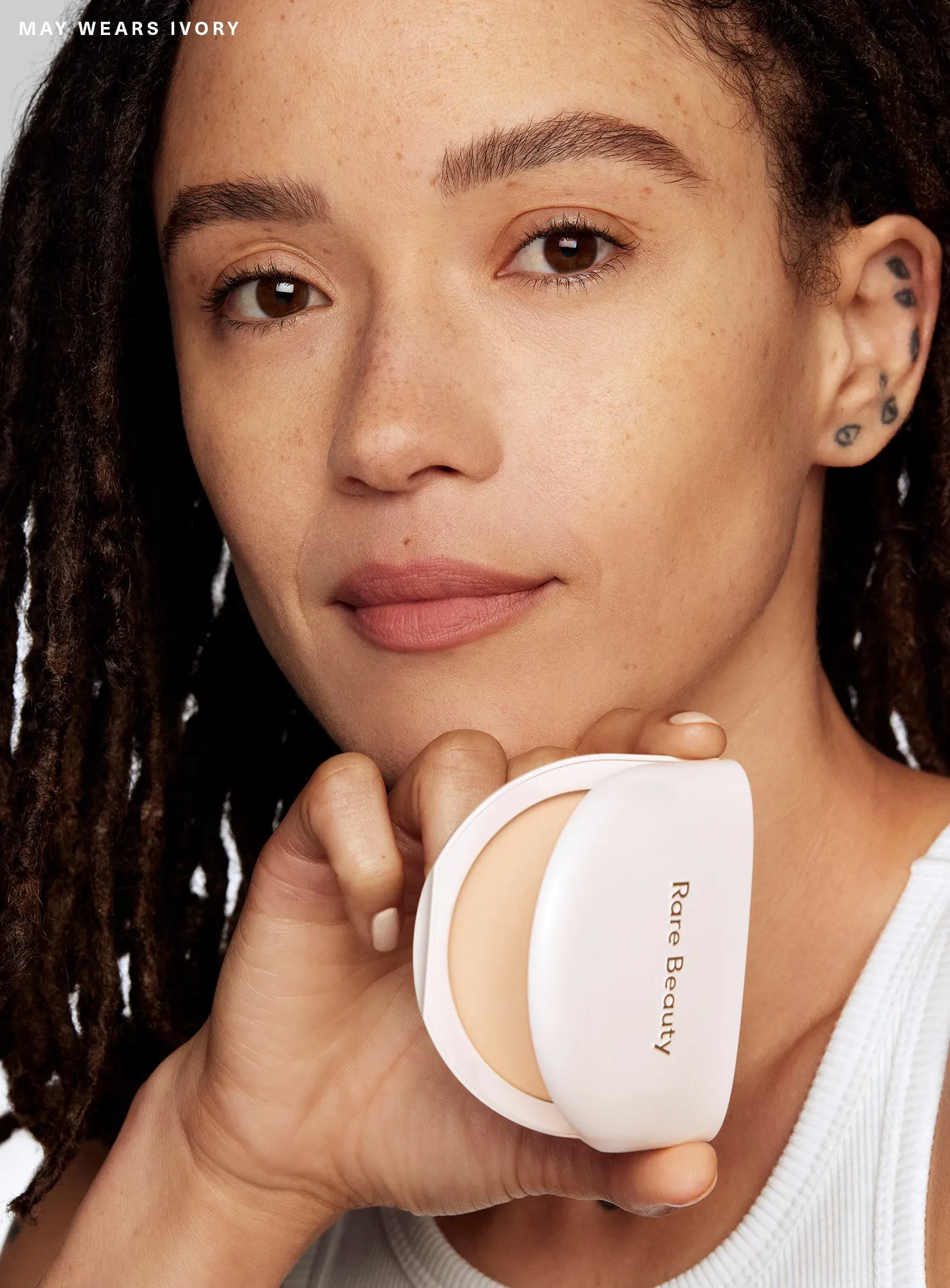 ON-FIGURE-TRUE-TO-MYSELF-TINTED-PRESSED-FINISHING-POWDER-IVORY-01.webp
