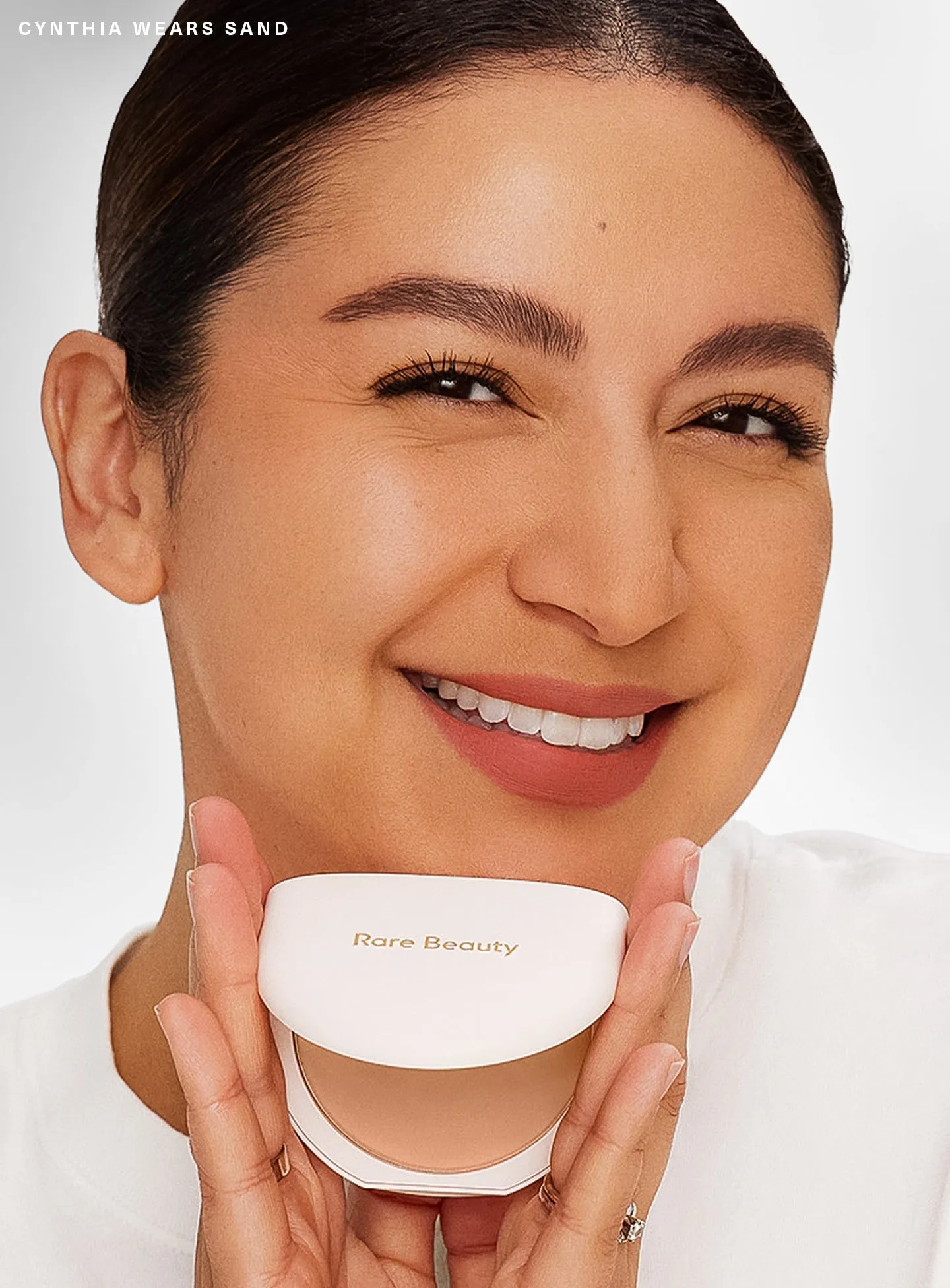 ON-FIGURE-TRUE-TO-MYSELF-TINTED-PRESSED-FINISHING-POWDER-SAND-01.webp