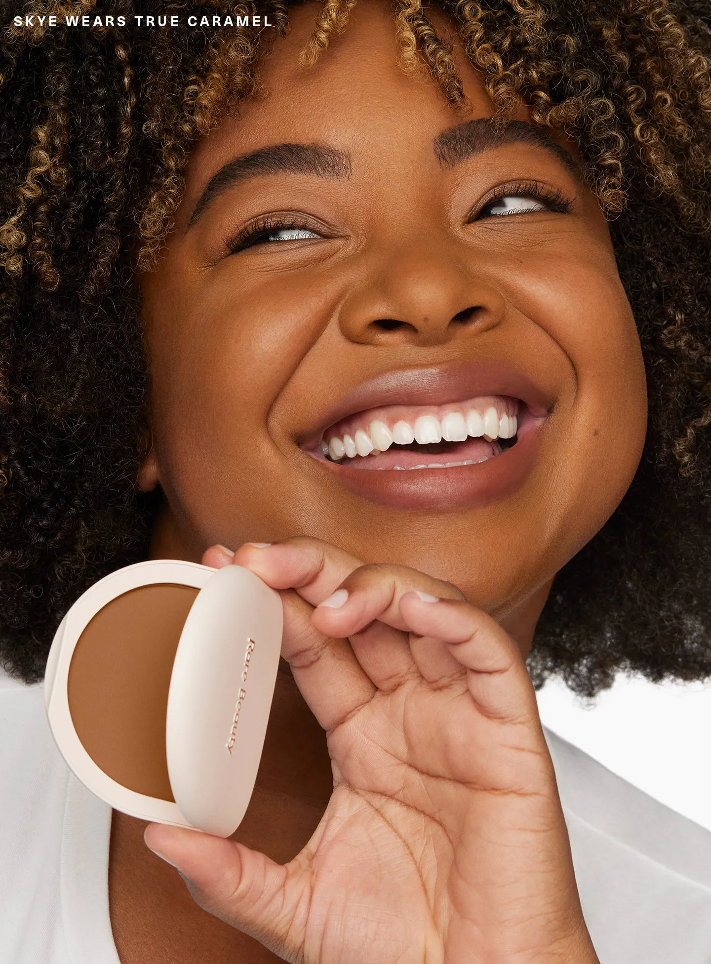 ON-FIGURE-TRUE-TO-MYSELF-TINTED-PRESSED-FINISHING-POWDER-TRUE-CARAMEL-01.webp