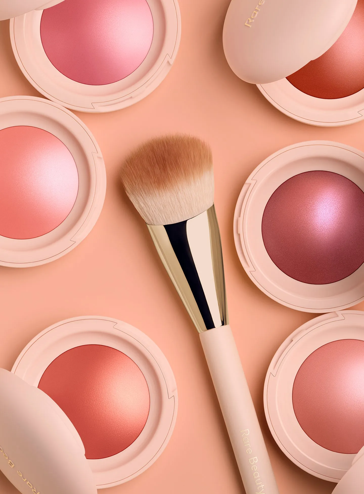 STYLIZED-SOFT-PINCH-LUMINOUS-POWDER-BLUSH-GROUP-02.webp
