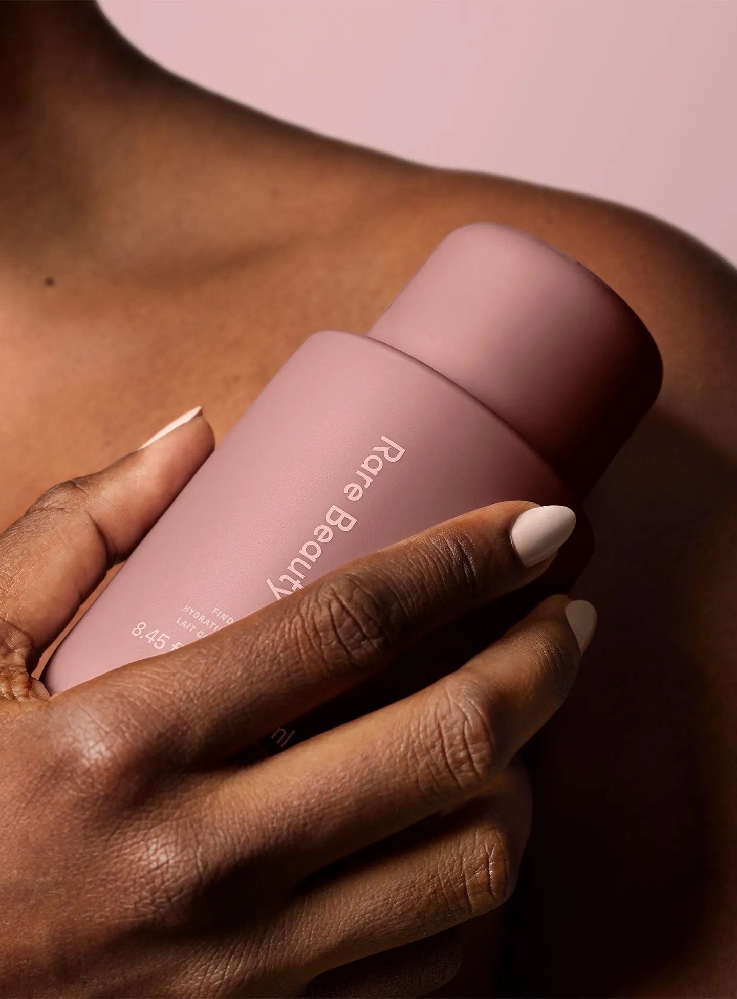 find-comfort-body-lotion-on-figure-01-1440x1952-2.webp