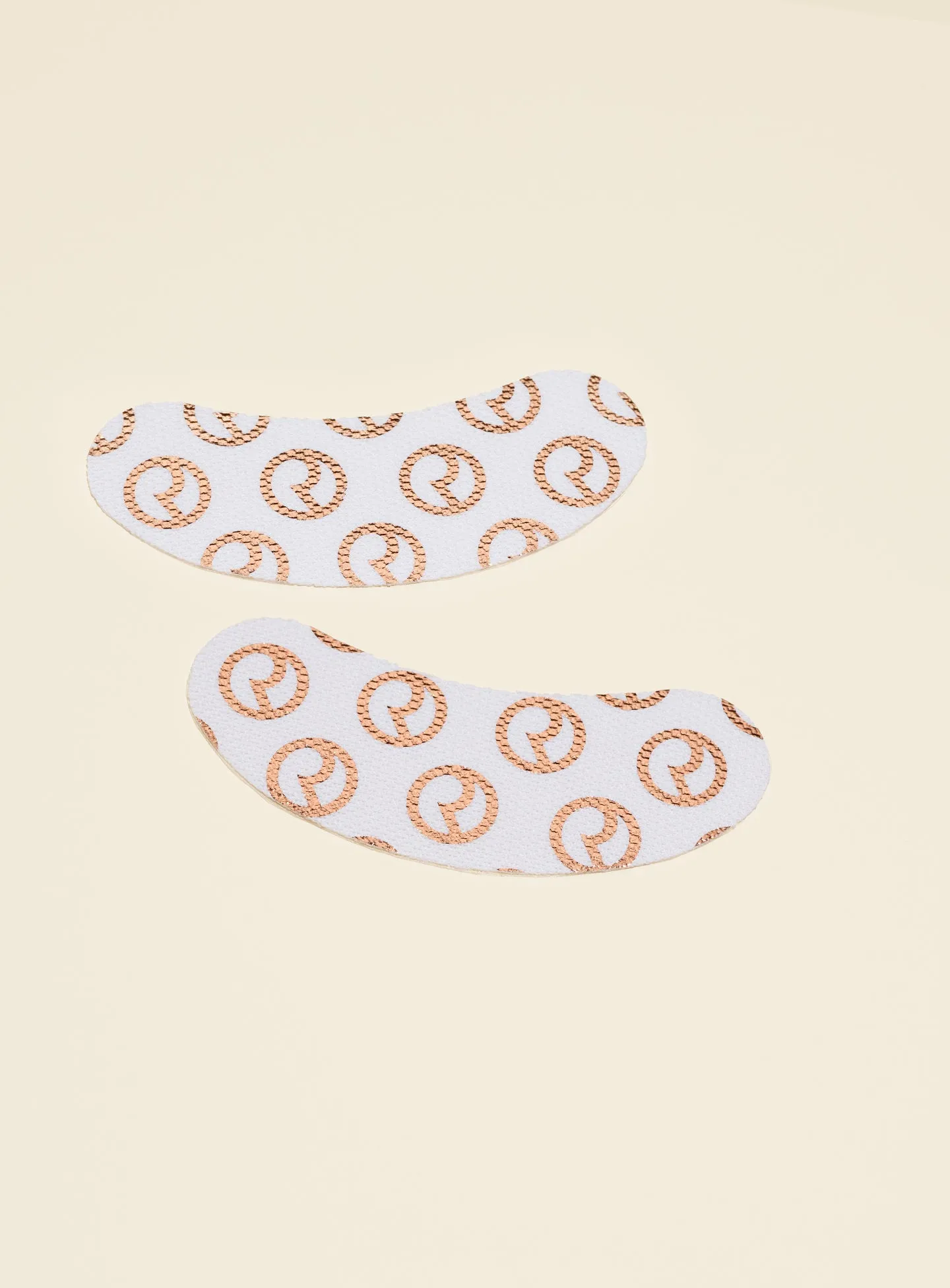 hydrating-undereye-patches-single-1440x1952_f1ae5766-b8b6-42f0-afd4-540606197725-1.webp