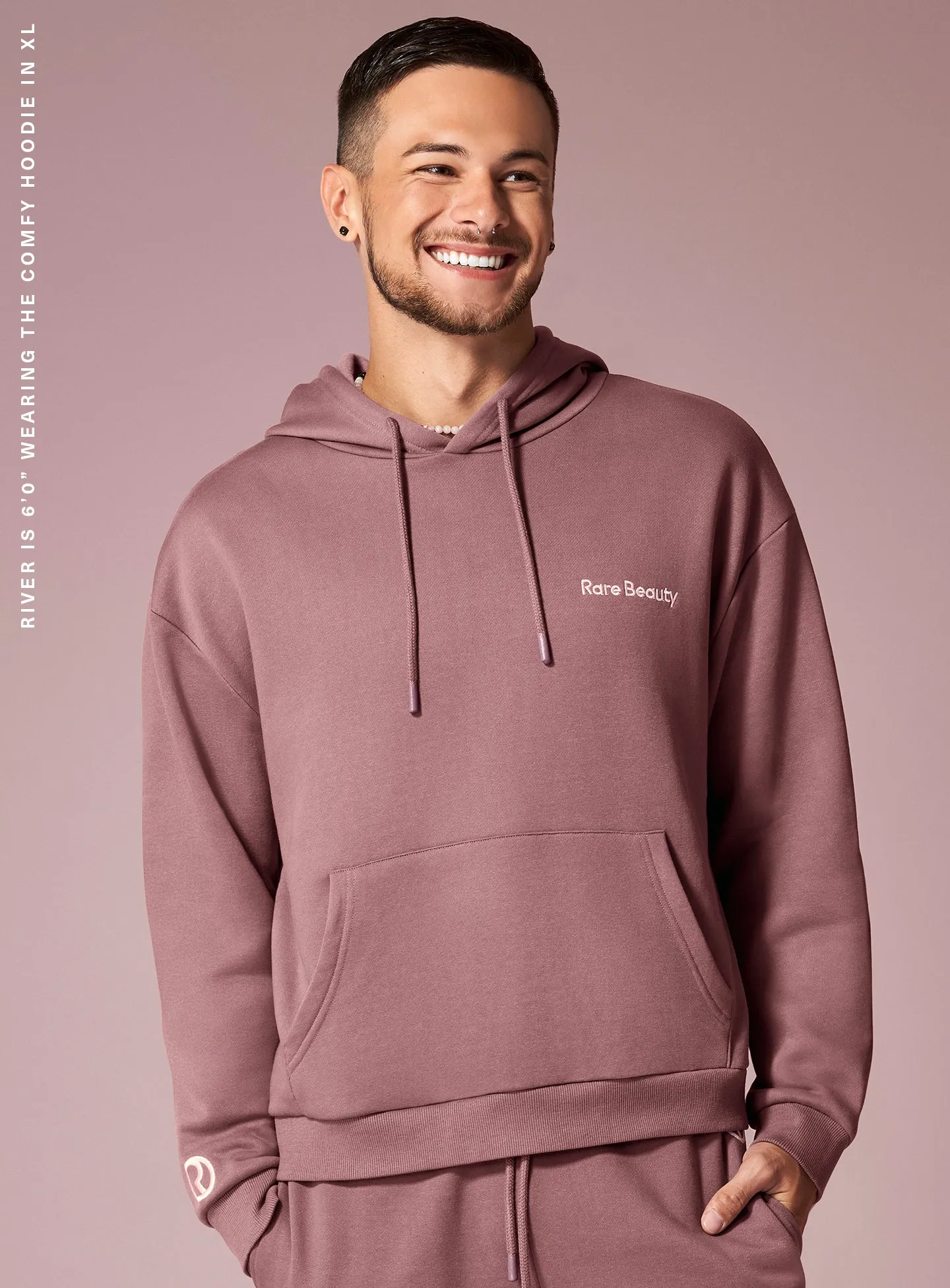 on-figure-comfy-hoodie-river-xl-1440x1952-1.webp