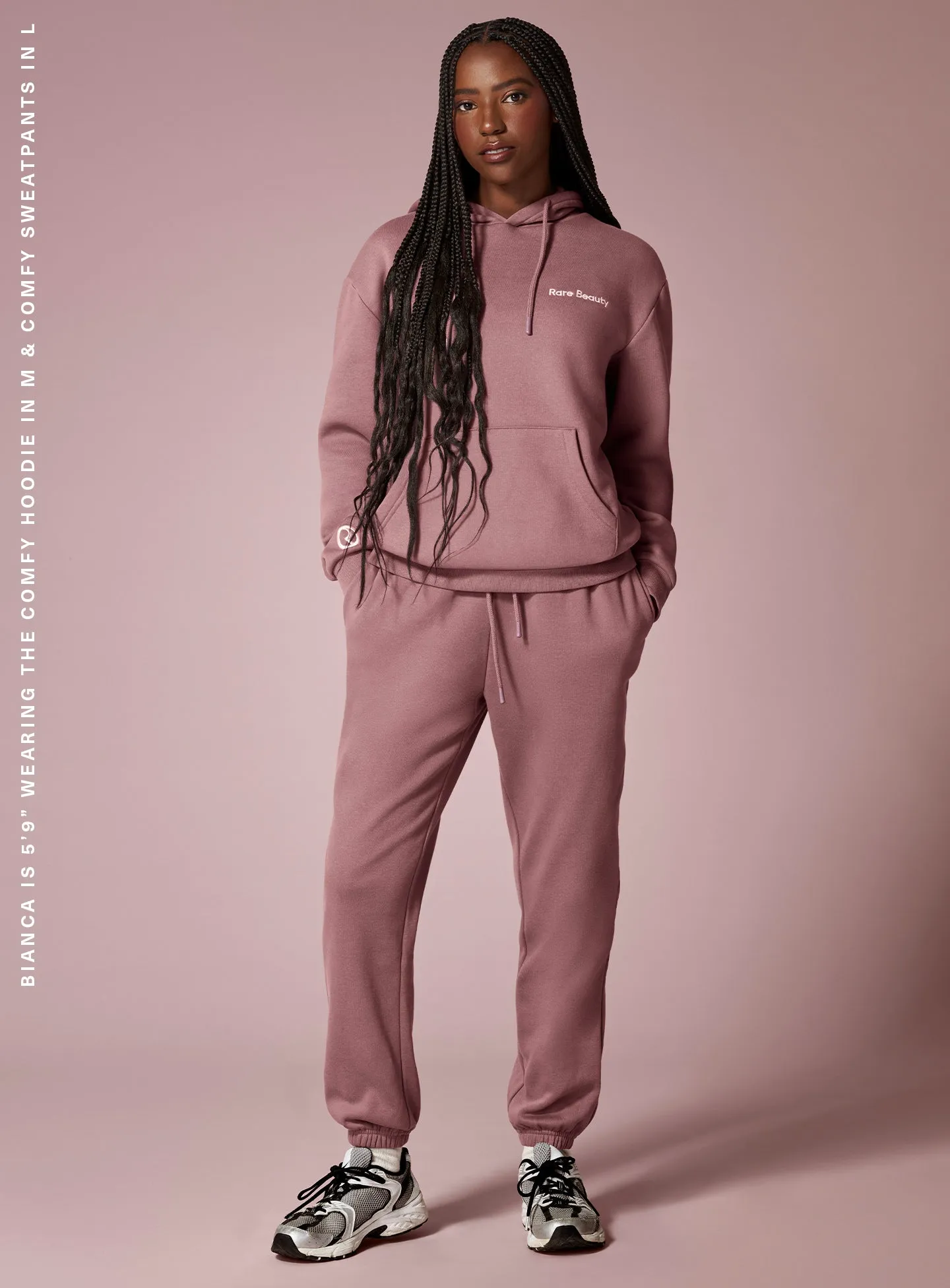on-figure-comfy-sweatpants-bianca-l-1440x1952-1.webp