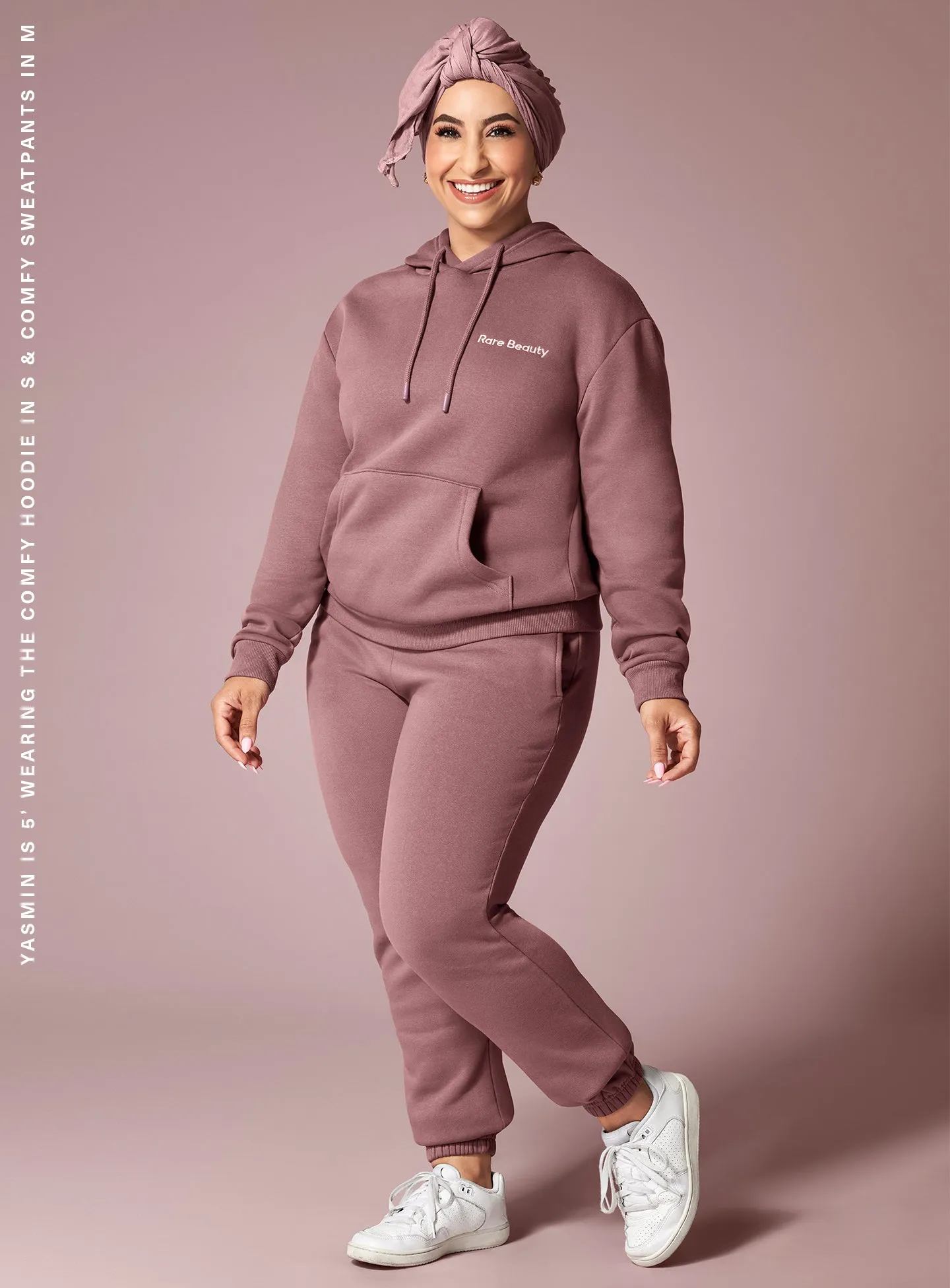 on-figure-comfy-sweatpants-yasmin-m-1440x1952-1.webp