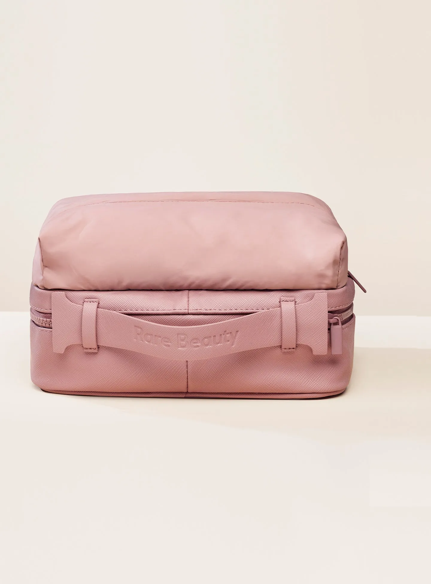 pdp-puffy-toiletry-bag-mauve-front.webp