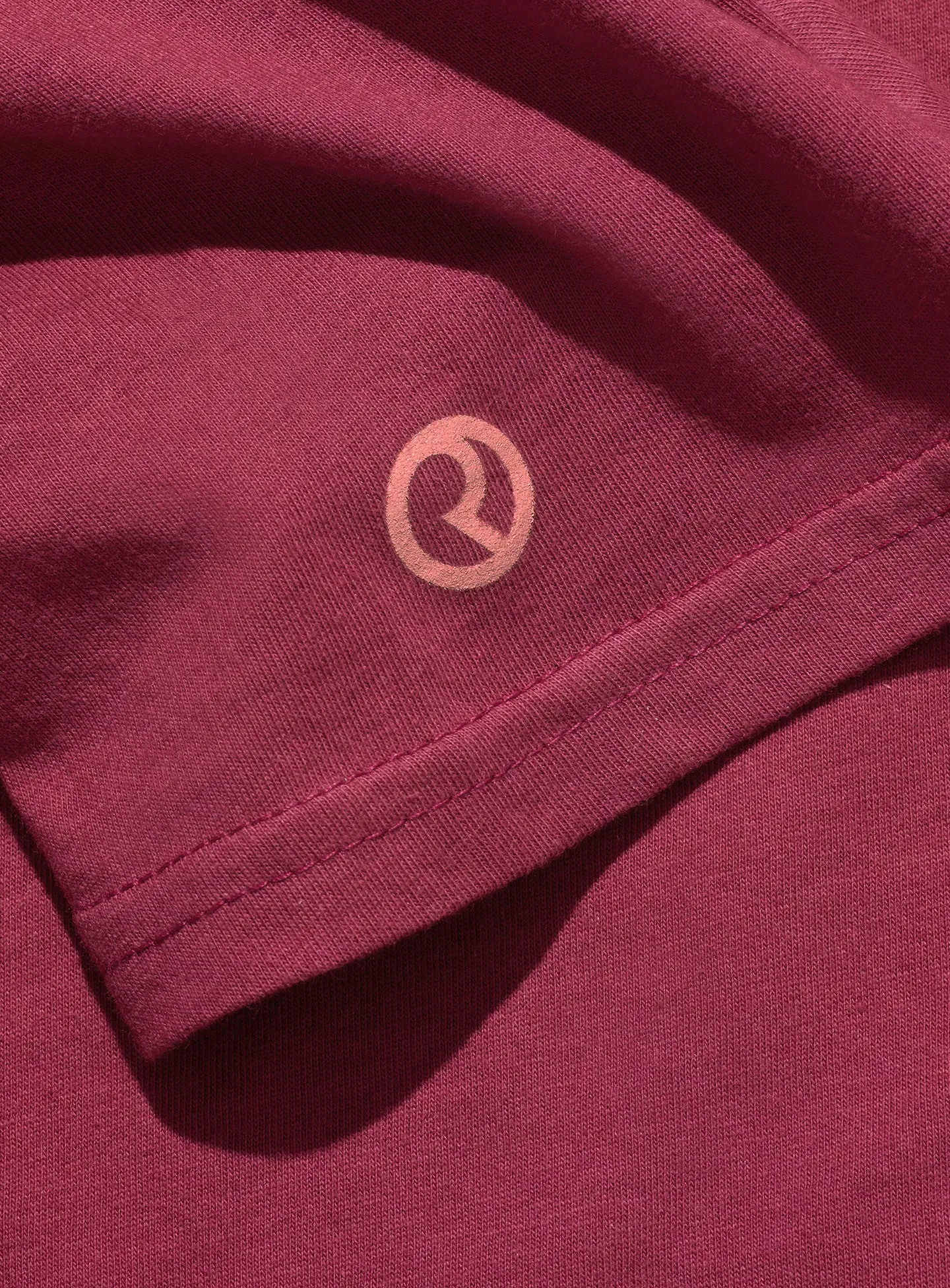 pdp-tshirt-detail-1440x1952-1.webp