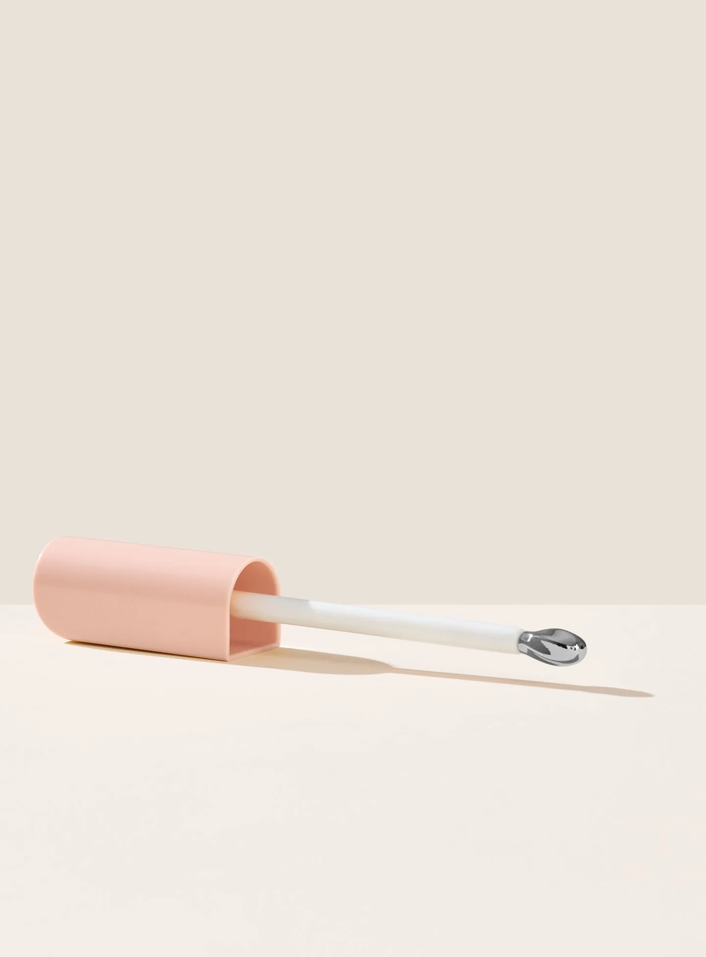 positive-light-under-eye-brightener-applicator-1440x1952-1.webp
